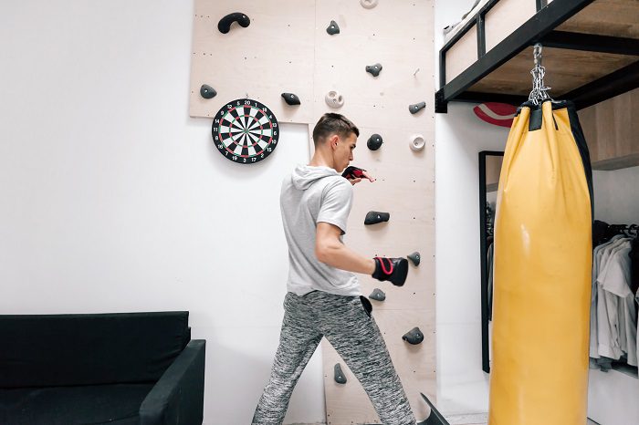 Equipo de Boxeo en Casa y Pasos de Entrenamiento