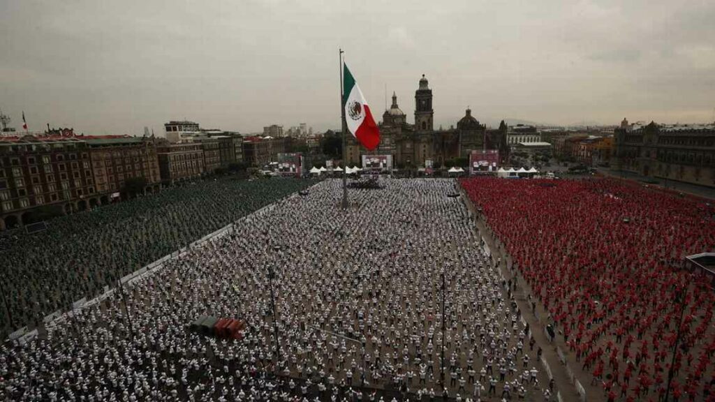 Guinness-Rekord von Mexiko-Stadt für die größte Boxklasse der Welt