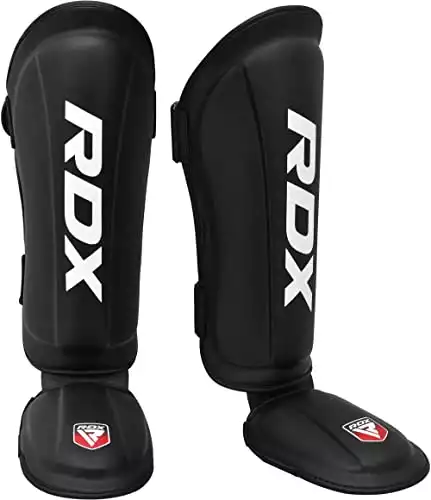 Caneleiras RDX Kickboxing Muay Thai, aprovação SATRA SMMAF, couro premium Maya, almofadas de proteção para o peito do pé